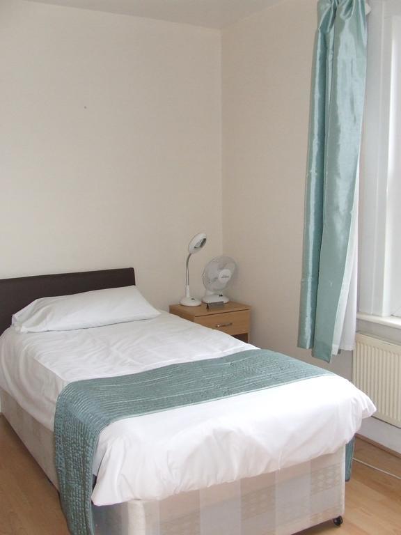Cedars House Hotel Croydon Eksteriør bilde